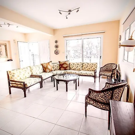 Bed & Breakfast Nissi B&B