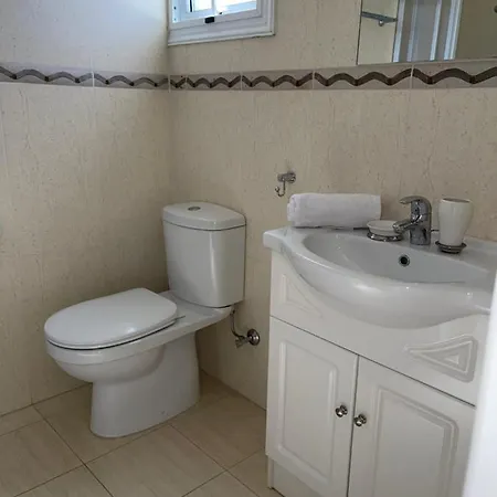 Bed & Breakfast Nissi B&B