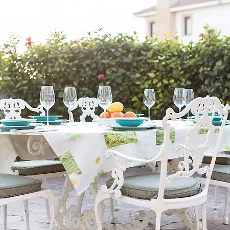 Bed & Breakfast Nissi B&B